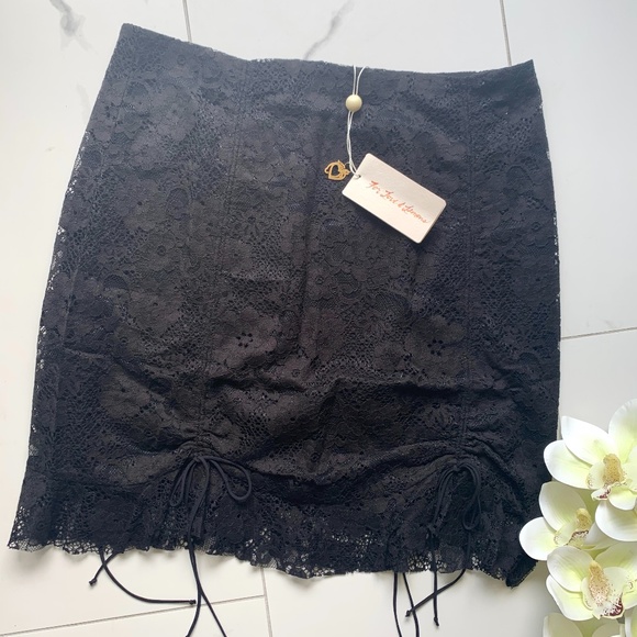 For Love & Lemons | Lafayette Mini Skirt - Picture 3 of 7